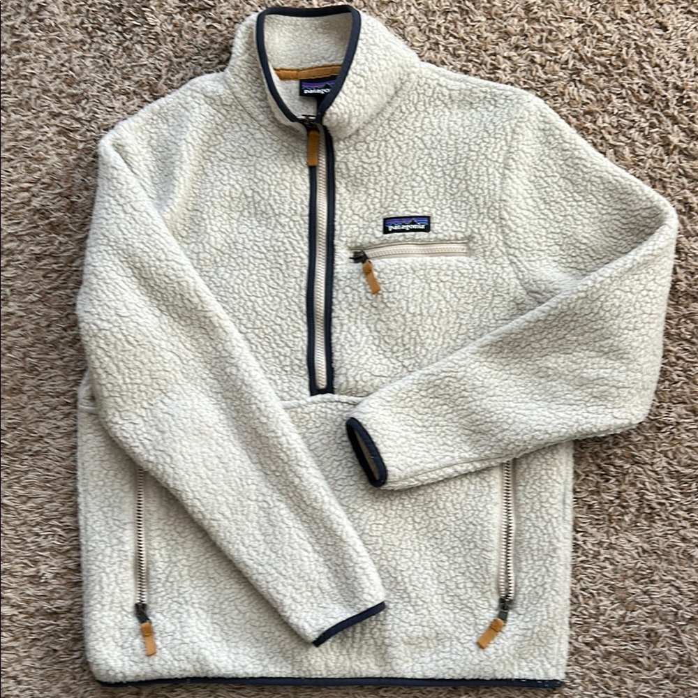 Patagonia Off-White Fleece Jacket